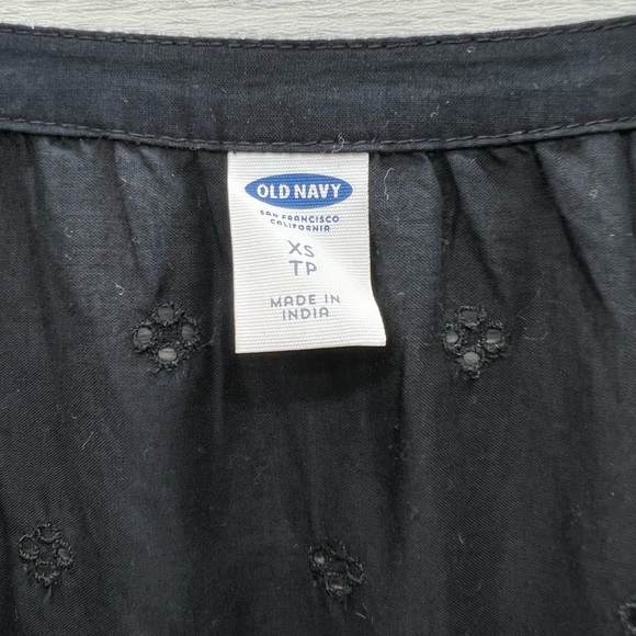 Old Navy Women’s Top - Picture 7 of 8